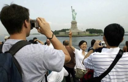 Китайские туристы в США (иллюстрация из открытых источников)