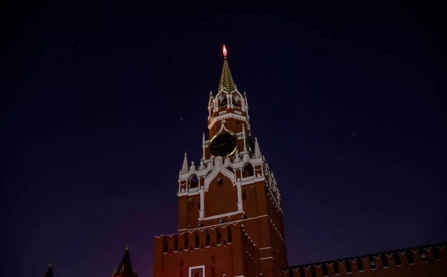 Спасская башня во время акции Час Земли (иллюстрация из открытых источников)
