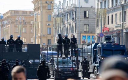 Заграждения на улицах Минска сделали город похожим на декорации фантастического боевика (иллюстрация из открытых источников)