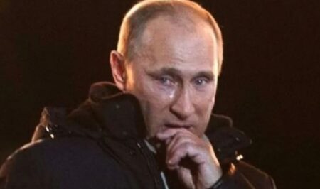 Путин на митинге после президентских выборов 2012 года (кадр-видео - иллюстрация из открытых источников)