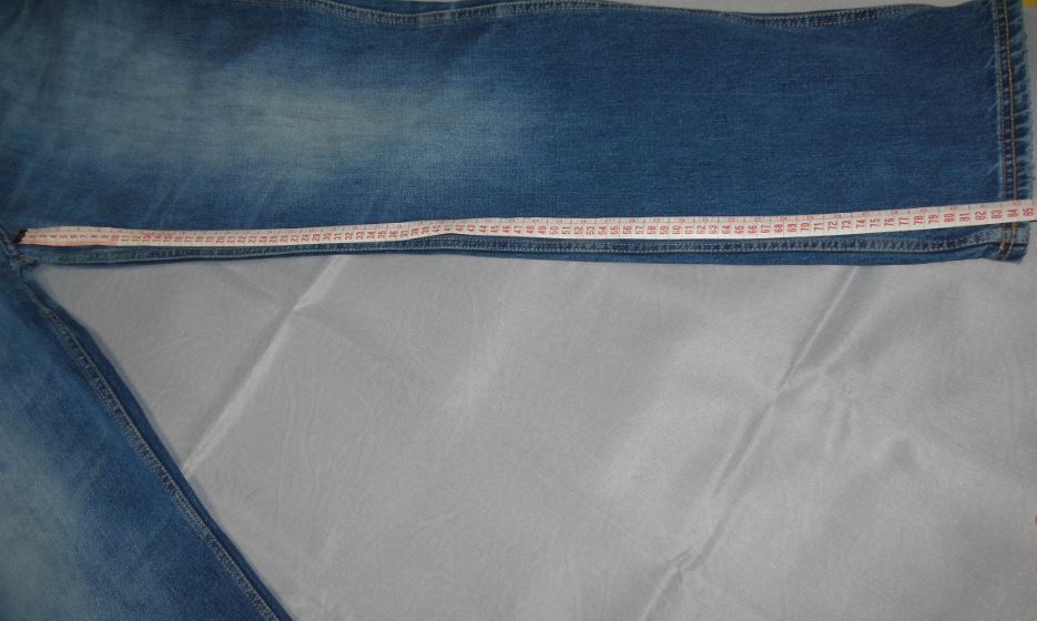 Измерить длину внутреннего шва штанины старых джинсов (фото РОСГОД)