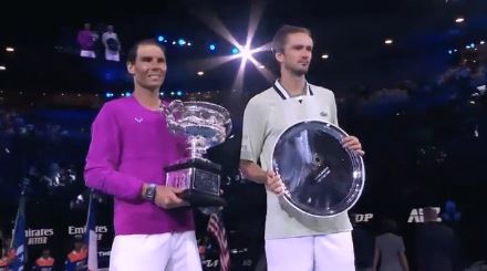 Медведев уступил Надалю в финале Australian Open (фото с церемонии награждения)