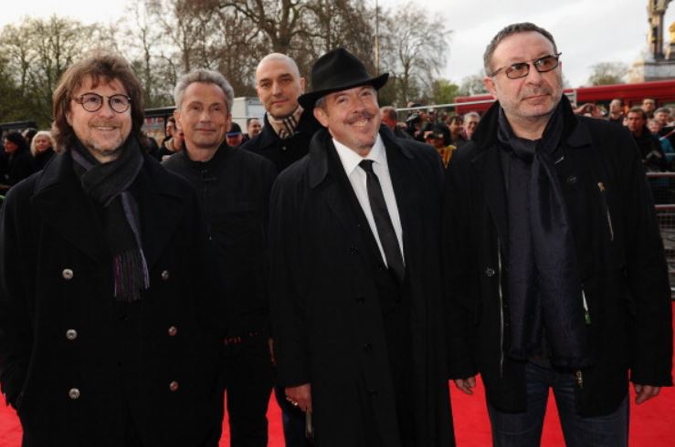 Группа «Машина времени» на красной дорожке перед выступлением на праздновании 80-летия Михаила Горбачева в лондонском зале «Royal Albert Hall».