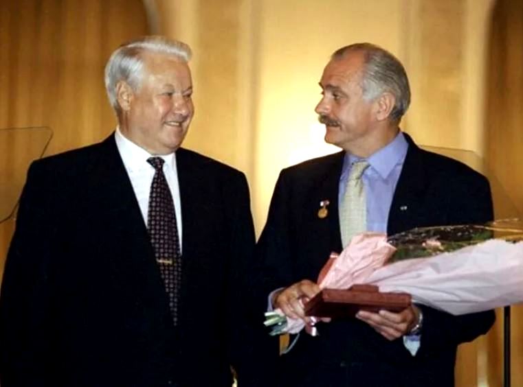 Ельцин и Михалков (иллюстрация из открытых источников)