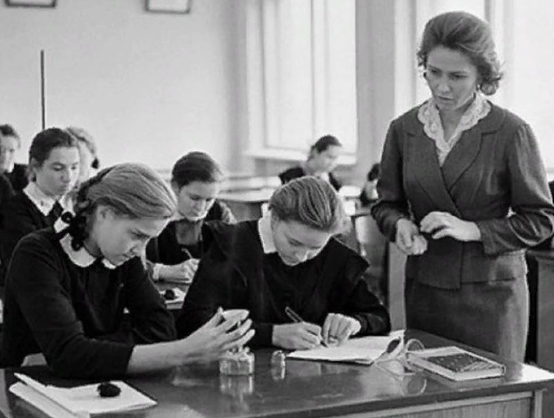 Урок в советской школе (иллюстрация из открытых источников)