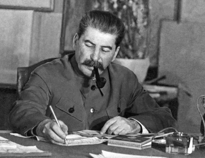 Иосиф Виссарионович Сталин (иллюстрация из открытых источников)