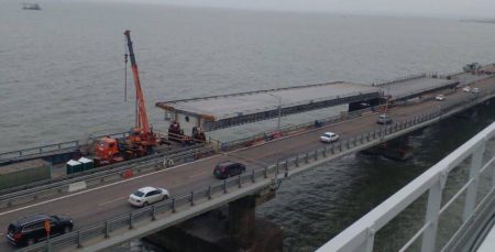 На Крымском мосту установили новые пролёты