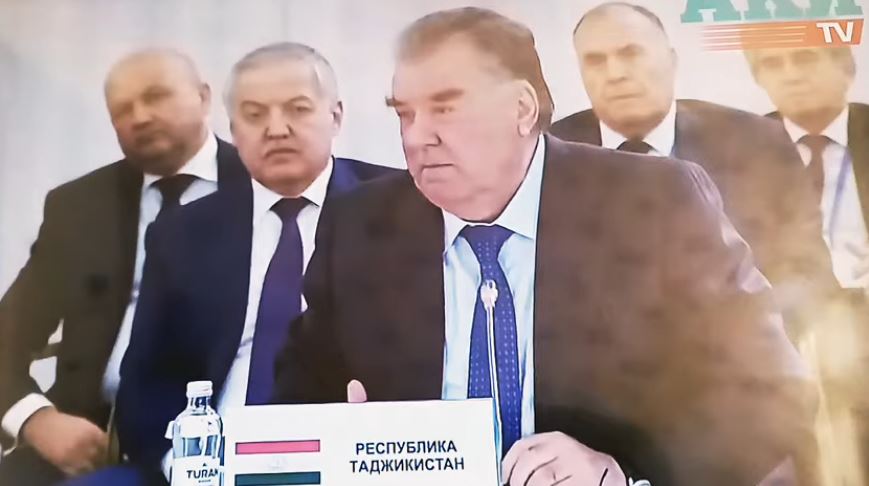 Обращение Эмомали Рахмона к Владимиру Путину на саммите «Центральная Азия – Россия» (кадр трансляции)