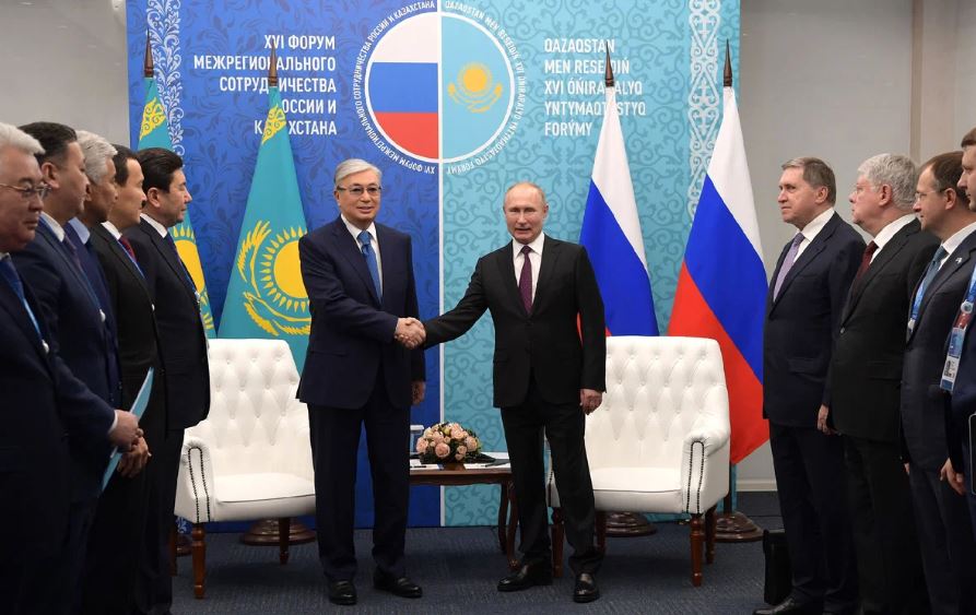 Встреча лидеров России и Казахстана на форуме сотрудничества двух стран (иллюстрация из открытых источников)