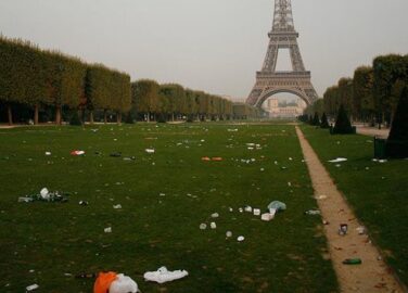 Выселение бомжей в Париже перед началом Олимпиады-2024